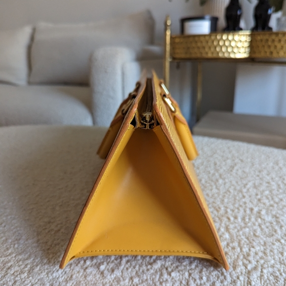LOUIS VUITTON yellow epi triangle bag - Picture 6 of 12